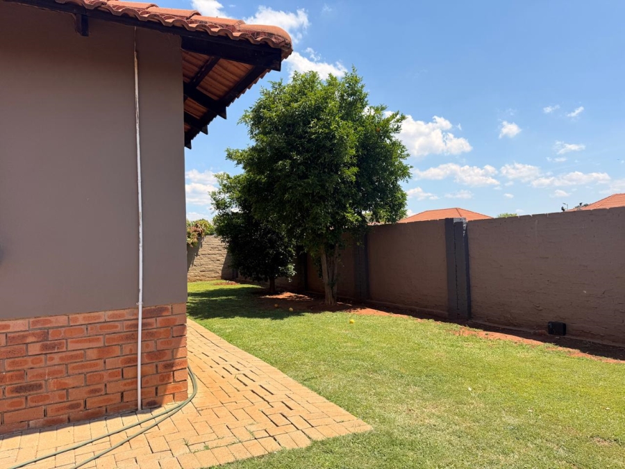 3 Bedroom Property for Sale in Waterkloof East North West
